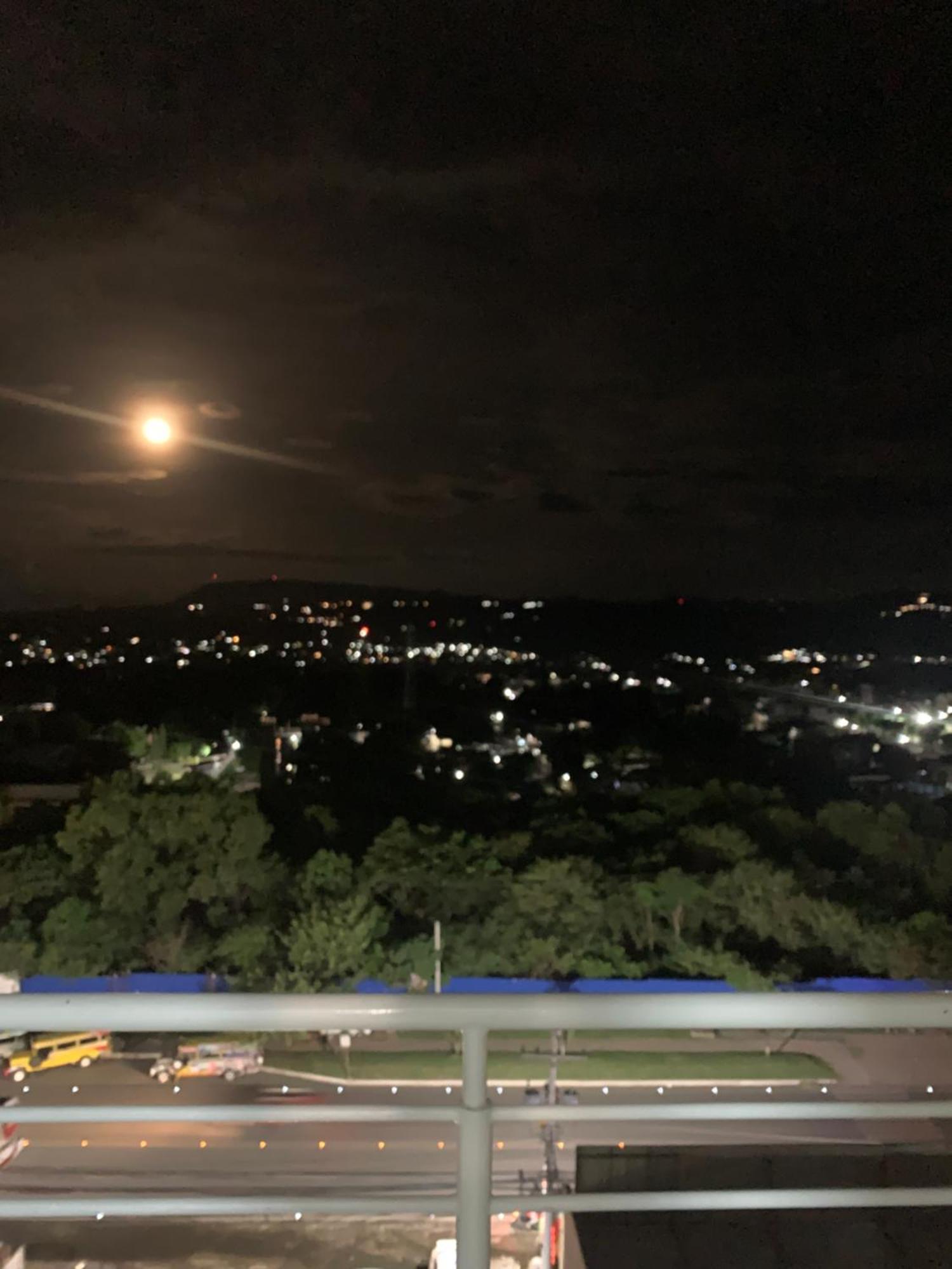 Spacious 2-Bedroom Condo,Wifi,Netflix,Free Parking Cagayan de Oro Exterior foto