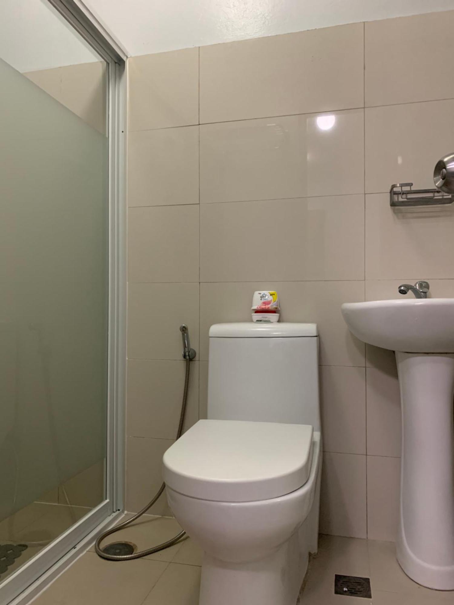Spacious 2-Bedroom Condo,Wifi,Netflix,Free Parking Cagayan de Oro Exterior foto